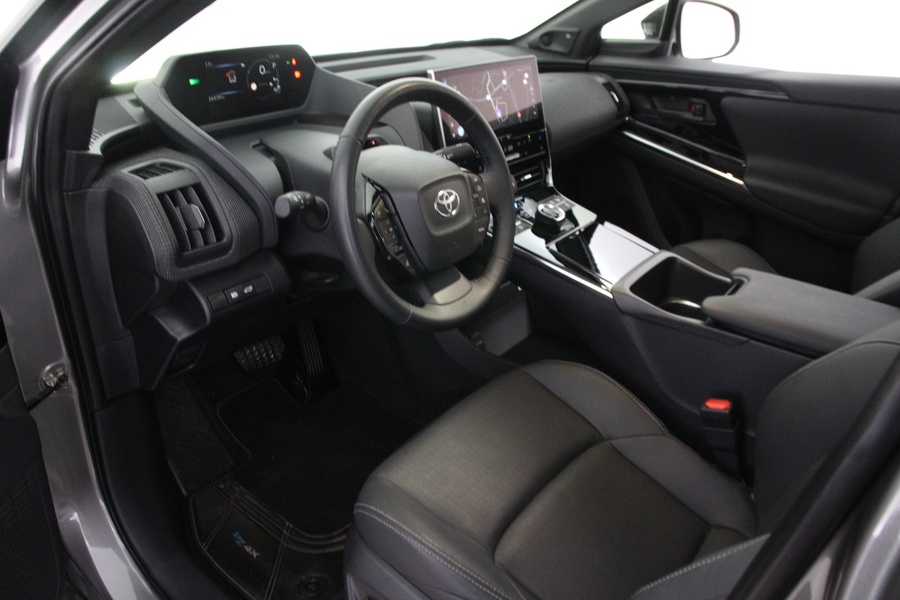 Toyota bZ4X vaihtoauto