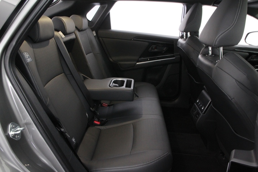 Toyota bZ4X vaihtoauto