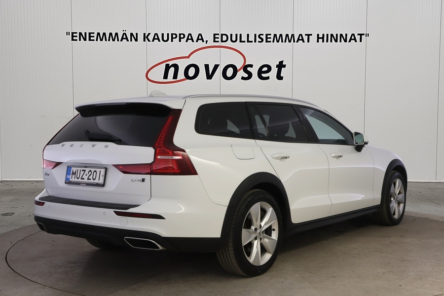 Volvo V60 Cross Country vaihtoauto