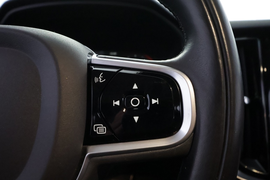 Volvo V60 Cross Country vaihtoauto