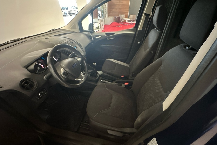 Ford Transit Courier vaihtoauto