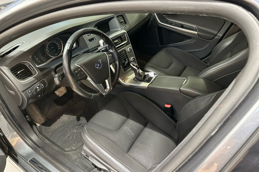 Volvo V60 vaihtoauto