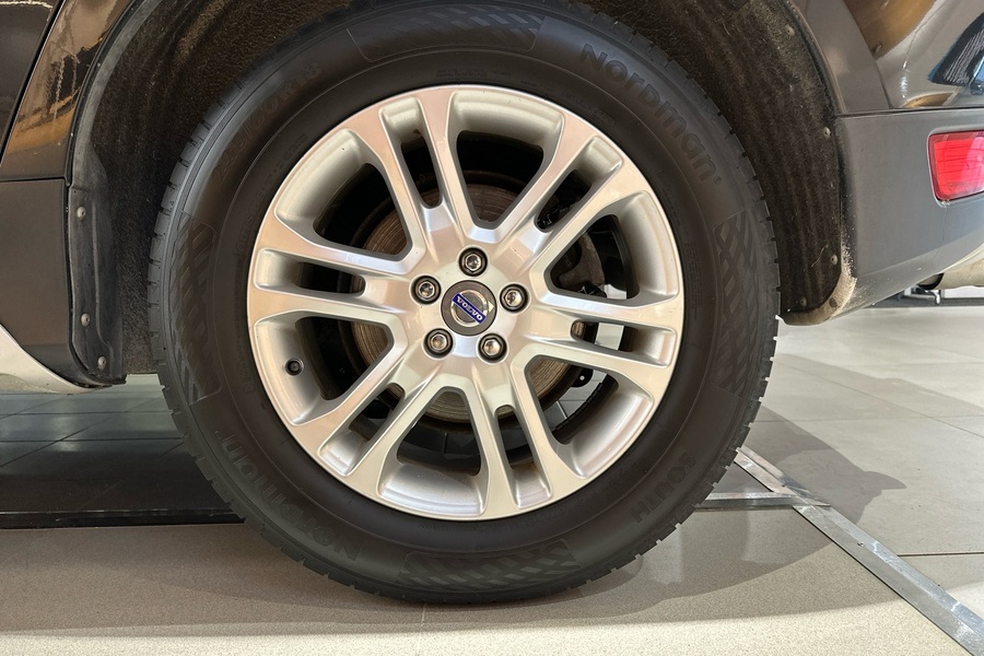 Volvo XC60 vaihtoauto