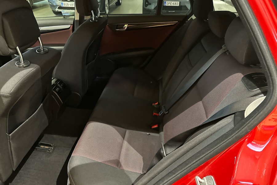 Mercedes-Benz C vaihtoauto