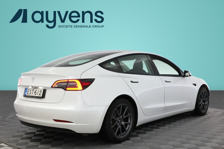 Tesla Model 3 vaihtoauto