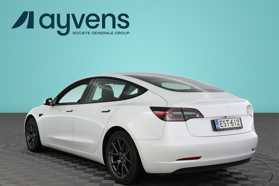 Tesla Model 3 vaihtoauto