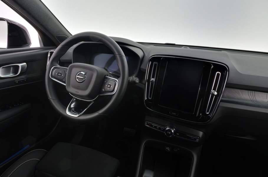 Volvo EX40 vaihtoauto