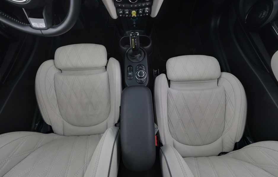 Mini Hatchback vaihtoauto