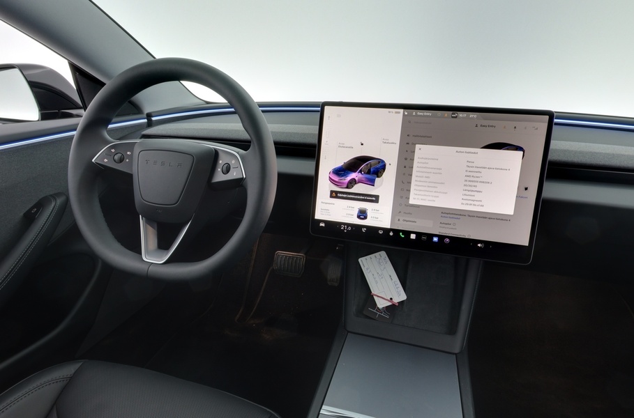 Tesla Model 3 vaihtoauto
