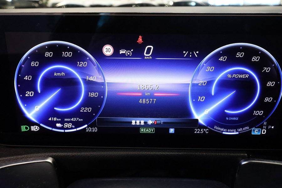 Mercedes-Benz EQB vaihtoauto