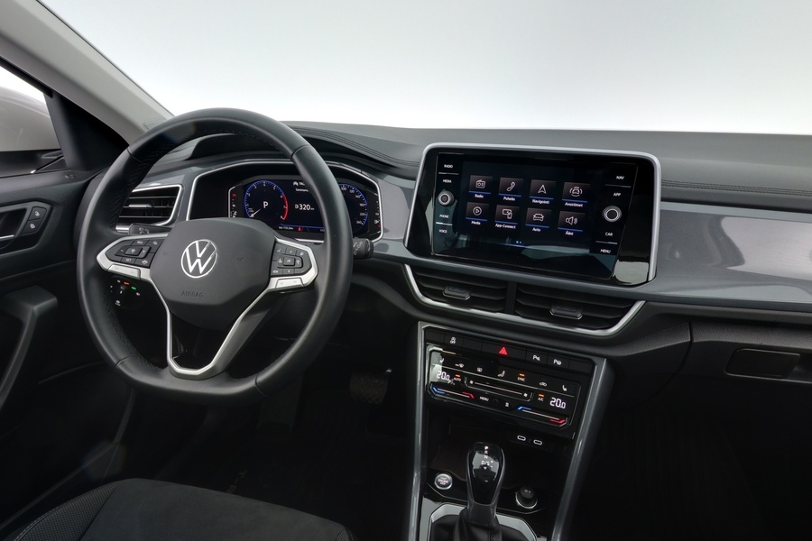 Volkswagen T-Roc vaihtoauto
