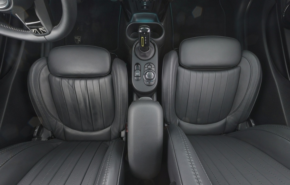 Mini Hatchback vaihtoauto