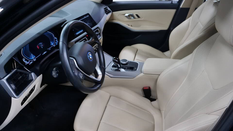 BMW 330 vaihtoauto
