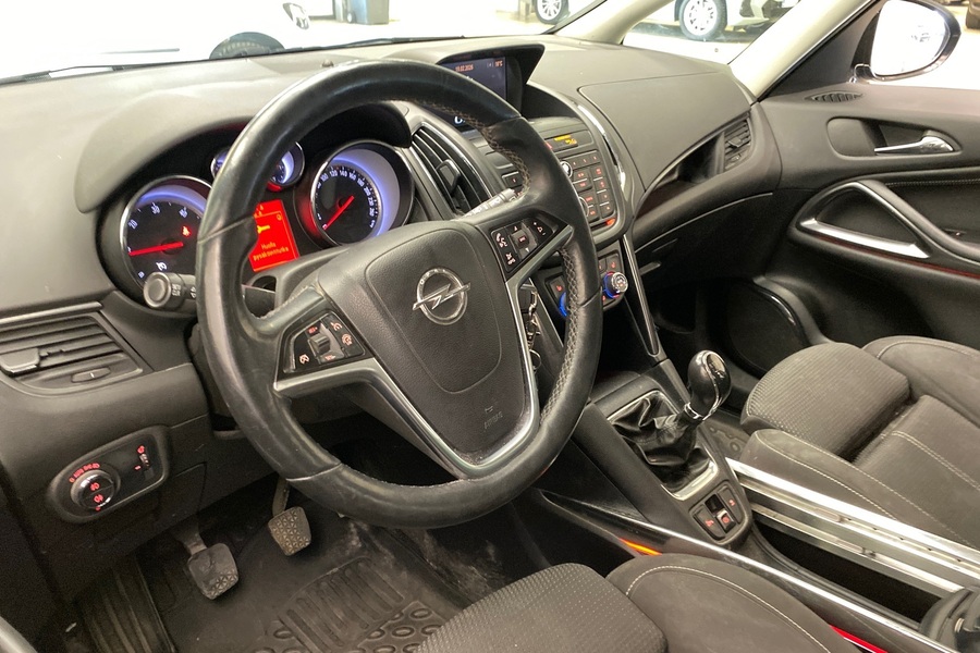 Opel Zafira Tourer vaihtoauto