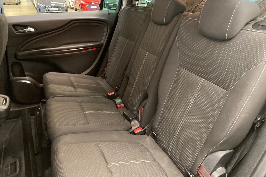 Opel Zafira Tourer vaihtoauto