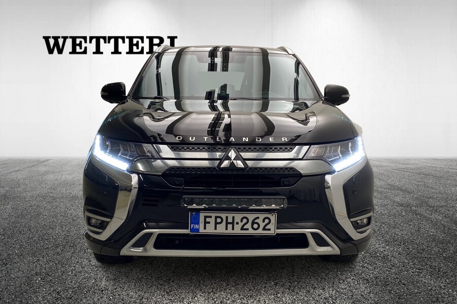 Mitsubishi Outlander PHEV vaihtoauto