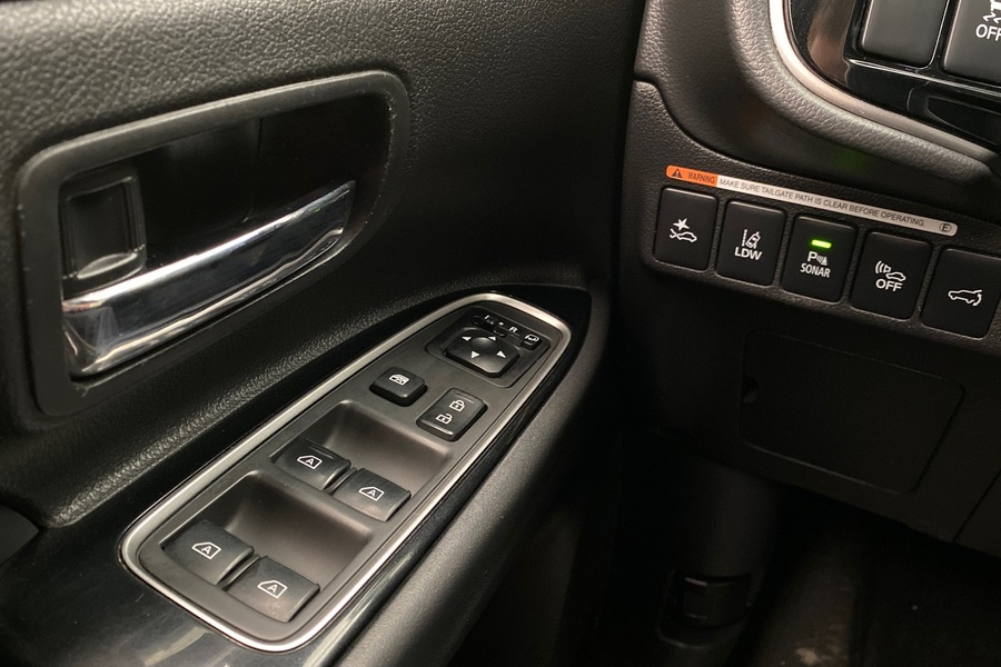 Mitsubishi Outlander PHEV vaihtoauto