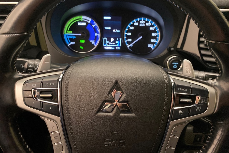 Mitsubishi Outlander PHEV vaihtoauto