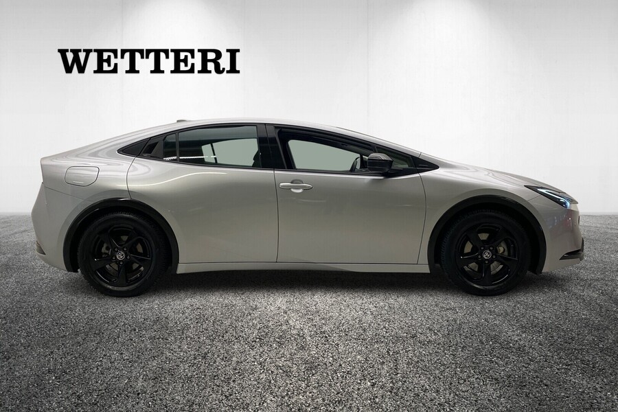 Toyota Prius Plug-in vaihtoauto