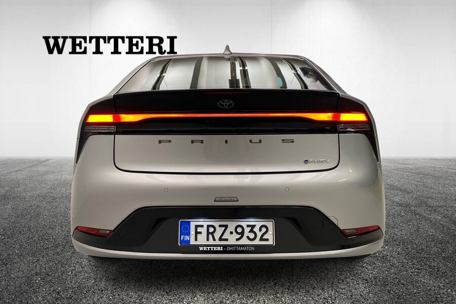 Toyota Prius Plug-in vaihtoauto