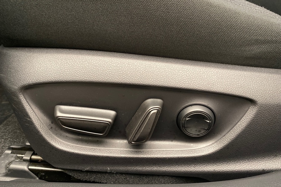 Toyota Prius Plug-in vaihtoauto