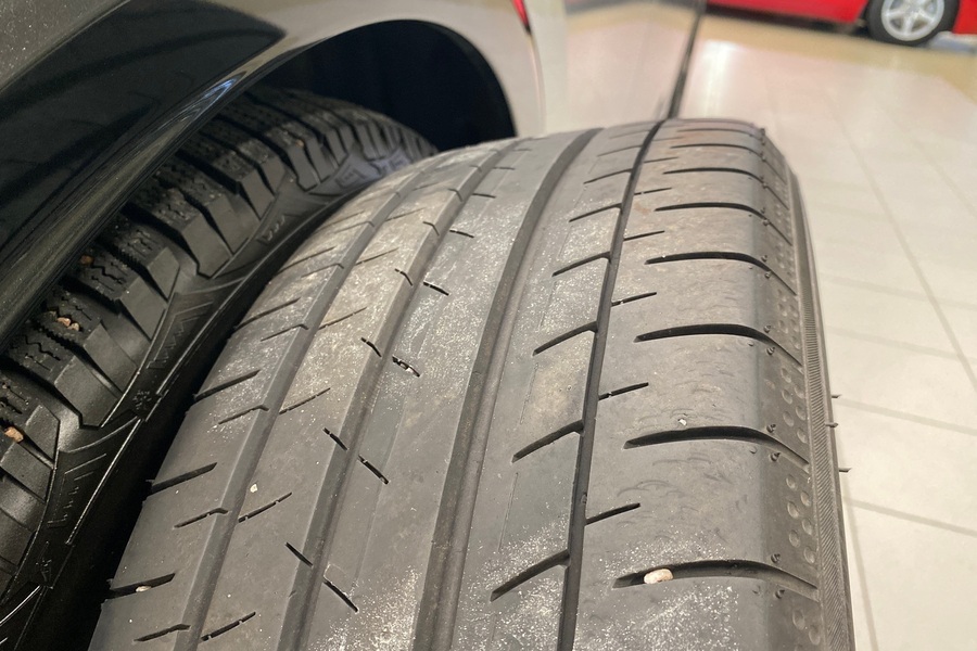 Toyota Prius Plug-in vaihtoauto