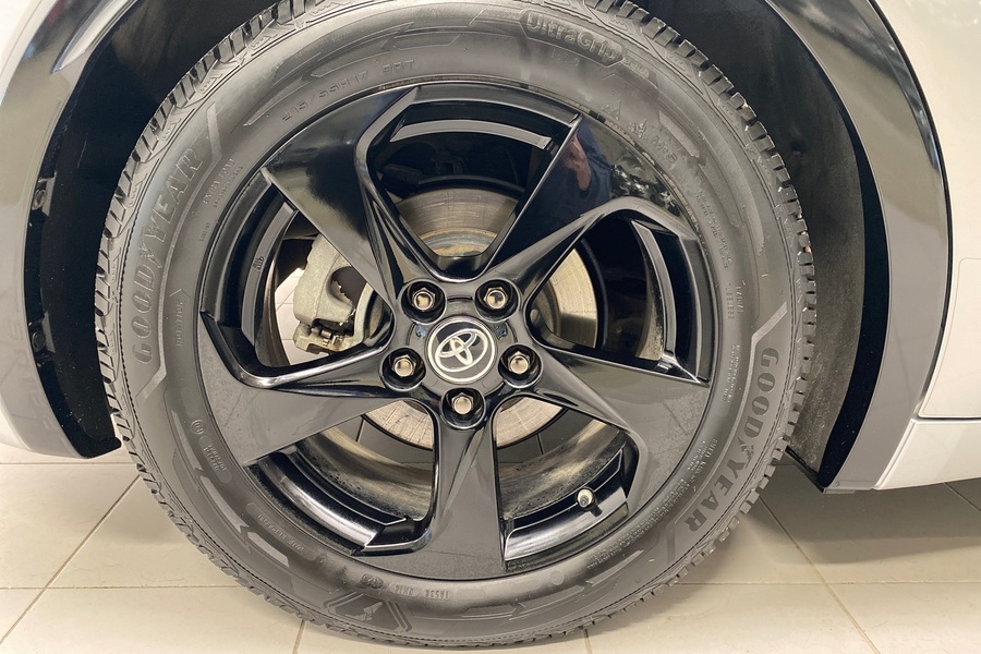 Toyota Prius Plug-in vaihtoauto