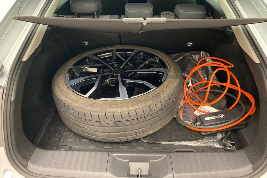 Toyota Prius Plug-in vaihtoauto