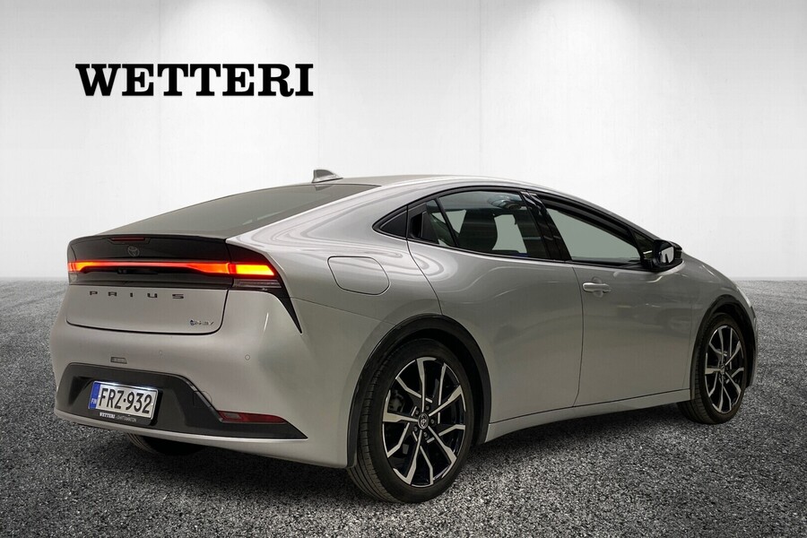 Toyota Prius Plug-in vaihtoauto
