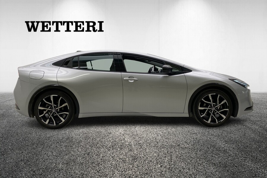 Toyota Prius Plug-in vaihtoauto