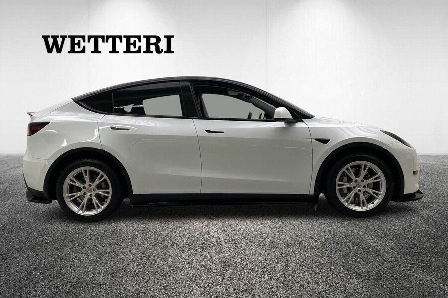 Tesla Model Y vaihtoauto