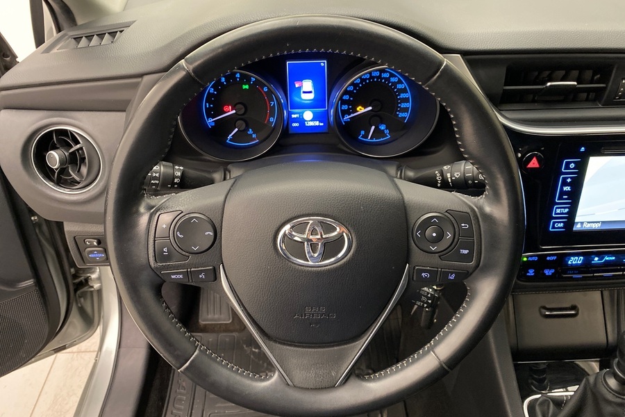 Toyota Auris vaihtoauto