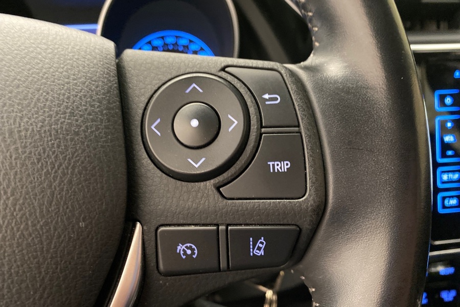 Toyota Auris vaihtoauto