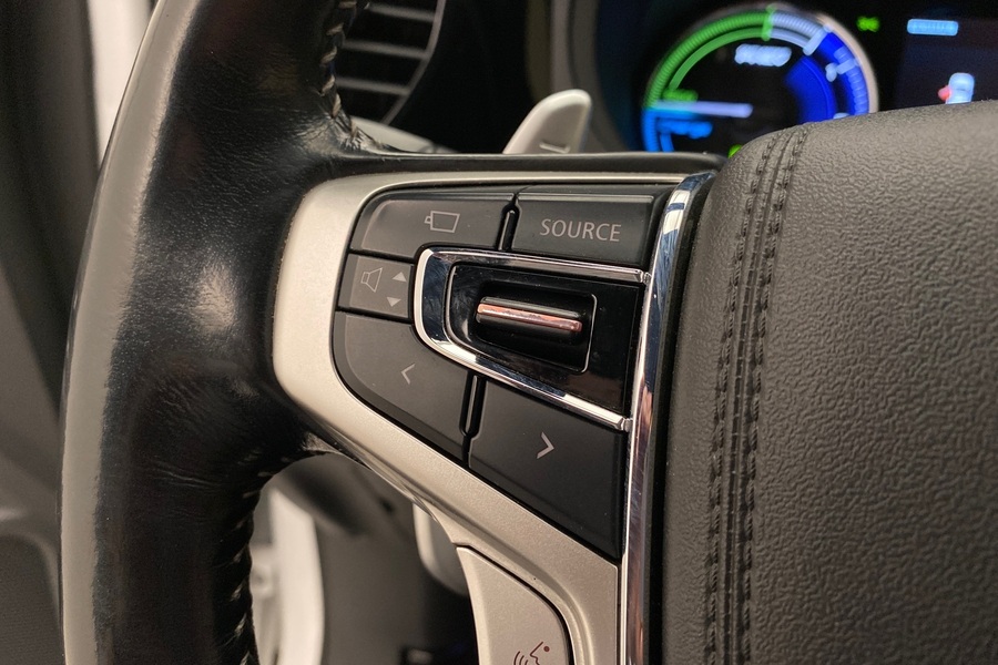 Mitsubishi Outlander PHEV vaihtoauto