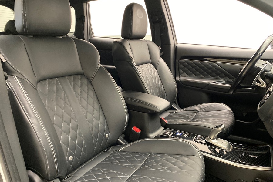 Mitsubishi Outlander PHEV vaihtoauto