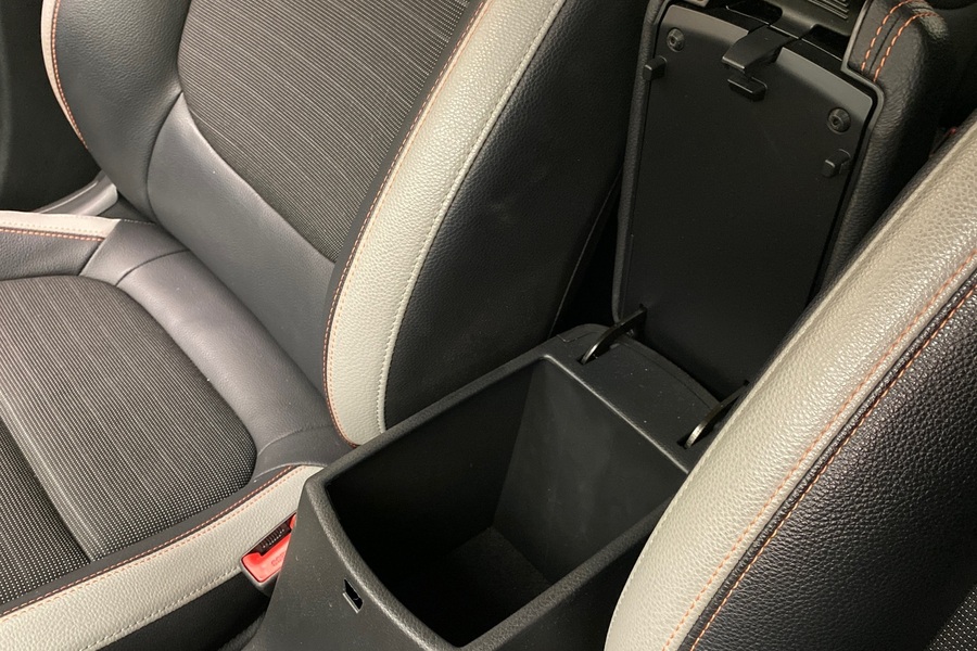 Kia Stonic vaihtoauto