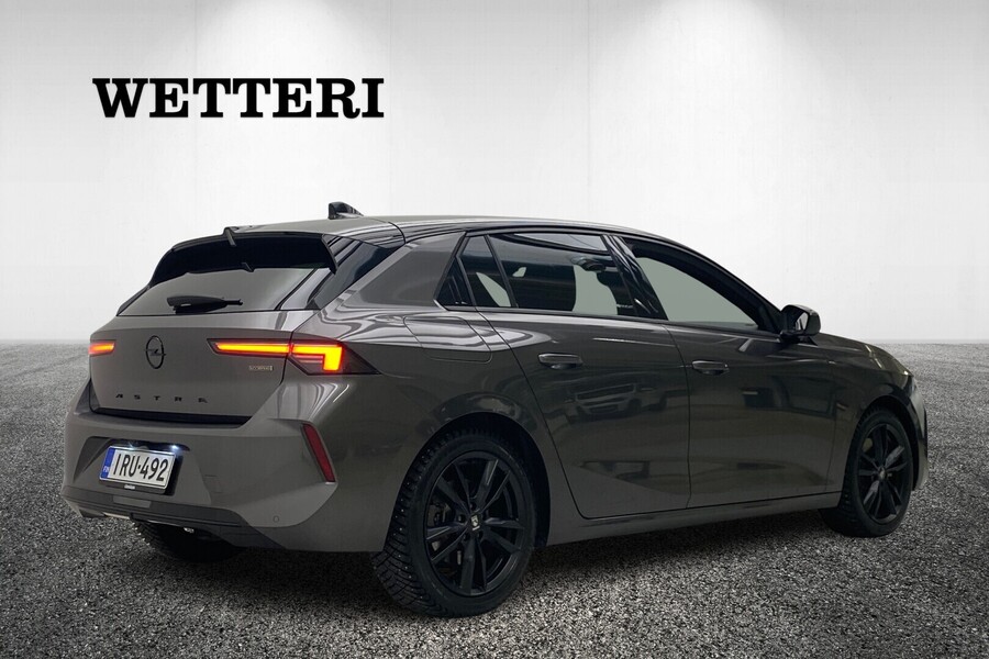 Opel Astra vaihtoauto