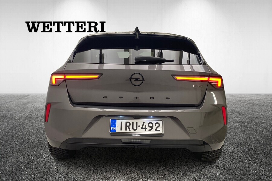 Opel Astra vaihtoauto