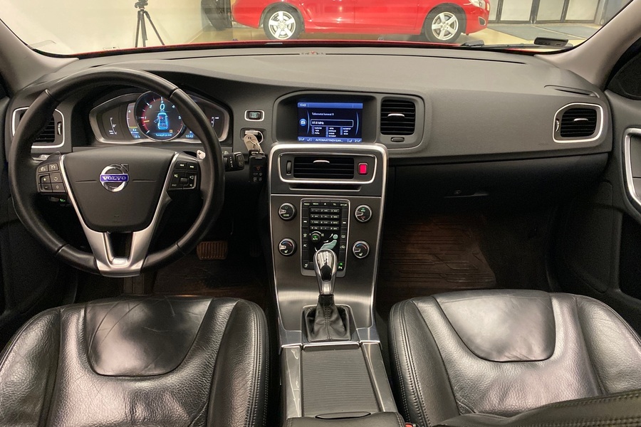 Volvo V60 vaihtoauto