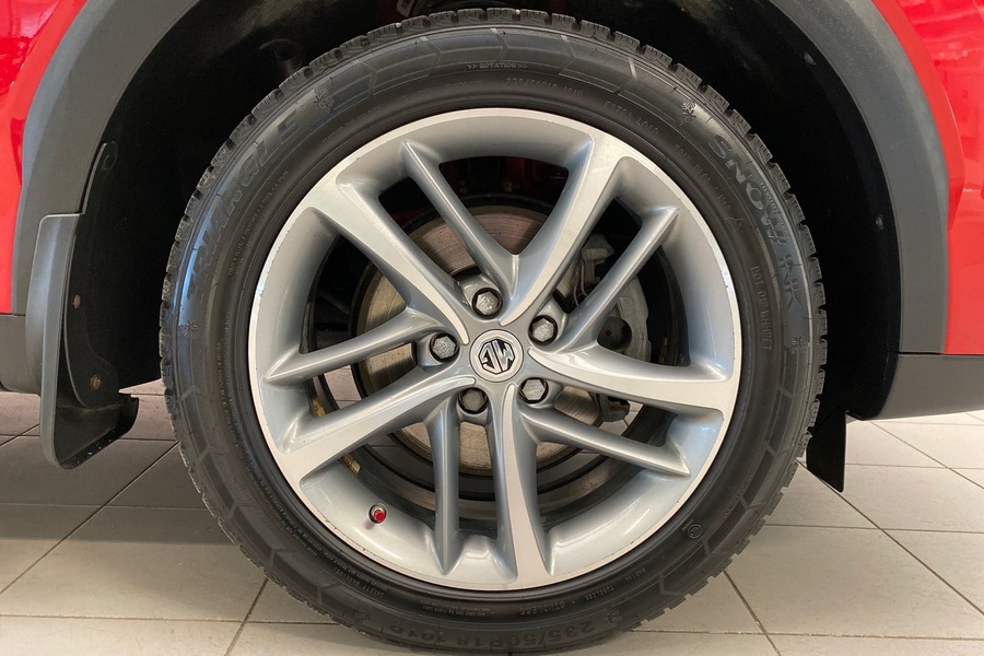 MG EHS vaihtoauto