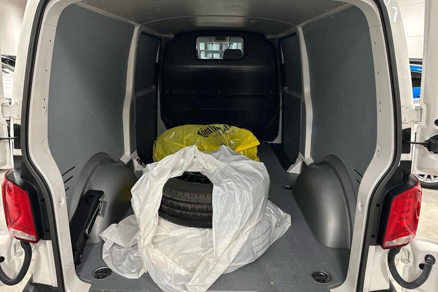 Volkswagen Transporter vaihtoauto