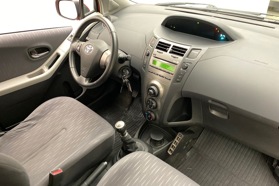 Toyota Yaris vaihtoauto