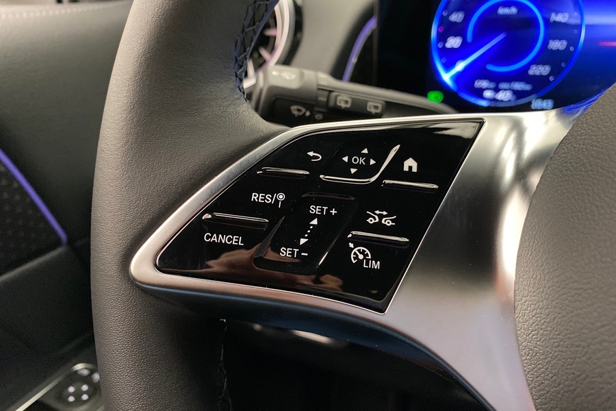 Mercedes-Benz EQB vaihtoauto