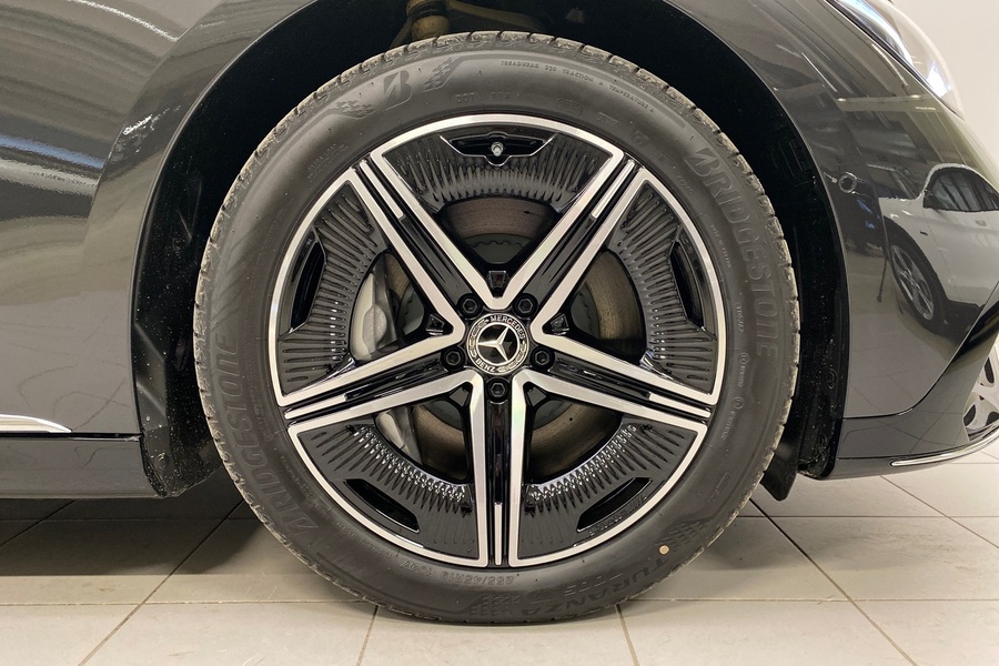 Mercedes-Benz EQE vaihtoauto