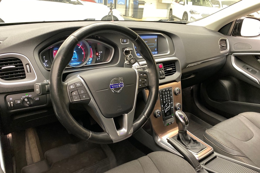 Volvo V40 Cross Country vaihtoauto