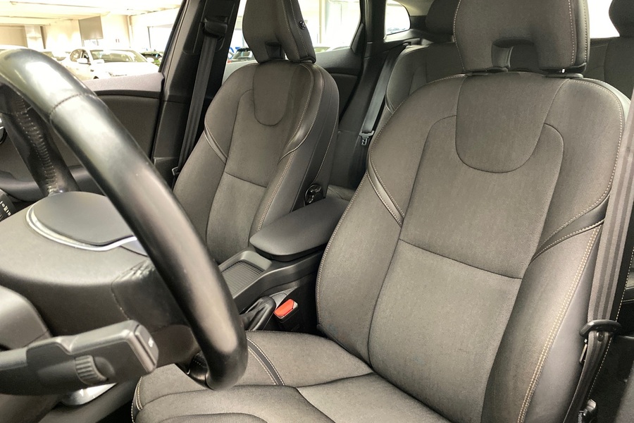 Volvo V40 Cross Country vaihtoauto