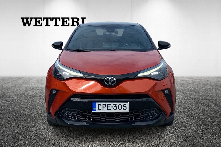 Toyota C-HR vaihtoauto