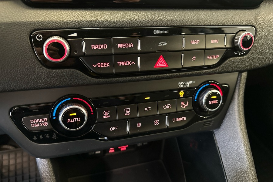 Kia Niro plug-in vaihtoauto