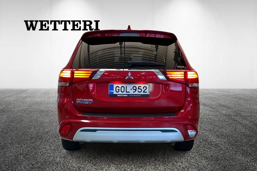 Mitsubishi Outlander PHEV vaihtoauto