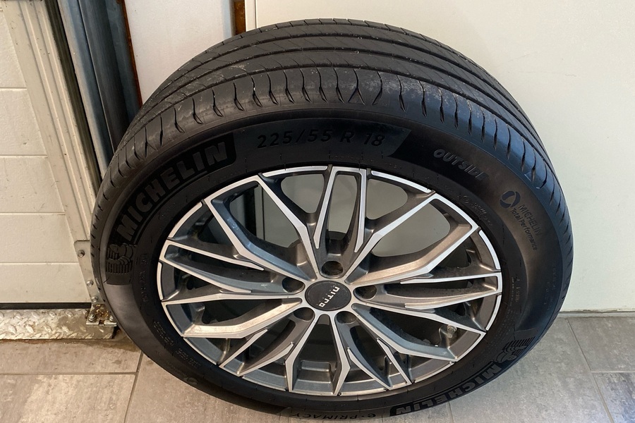 Mitsubishi Outlander PHEV vaihtoauto